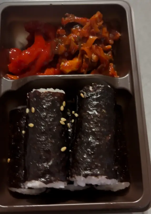 겟모닝충무꼬마김밥 포장벗긴사진