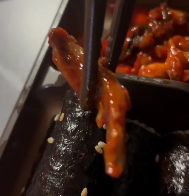겟모닝충무꼬마김밥 오징어조각