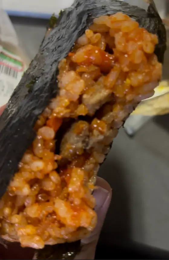 전주비빔불고기빅삼각김밥 내용물사진