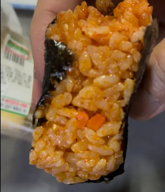 전주비빔불고기빅삼각김밥 조각사진